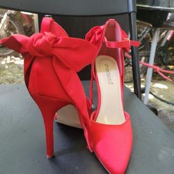 Red Bow Heels