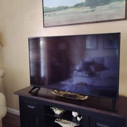 LG WebOs  49inch UM 6900PUA Flat Screen