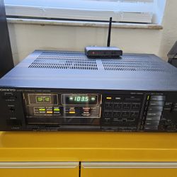 Vintage Onkyo Model TX-28 Quartz Synthesized Tuner/Amplifier
