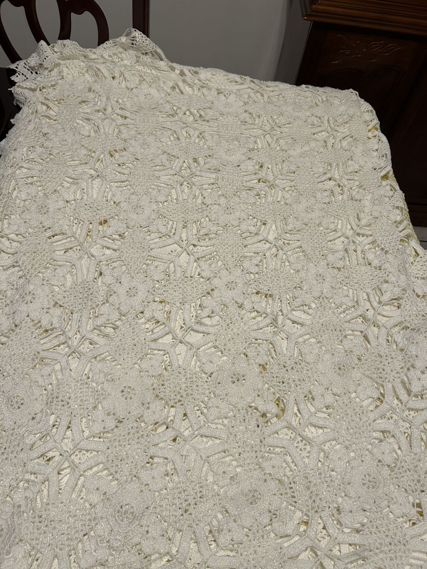 Mantel Blanco Echo A Mano Para Mesa De 6 Sillas