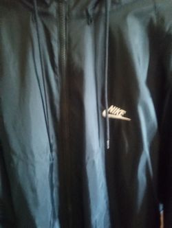 NIKE WINDBREAKER