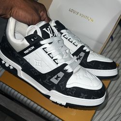 Size 11 LV Trainers