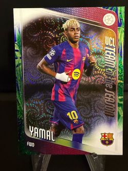 Lamine Yamal Topps Champions League Green Swirl Refractor, SUPER SHORT PRINT