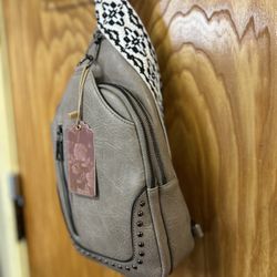 Woman’s Cross shoulder bag