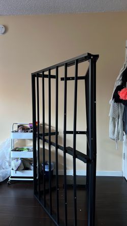 Queen Size Metal Bed Frame