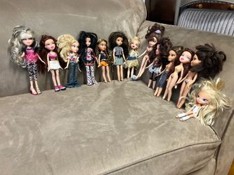 Bratz Dolls And Playhouse