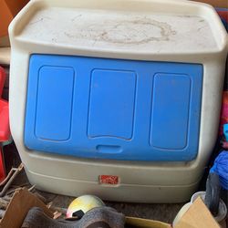 Step 2 Toy Box 