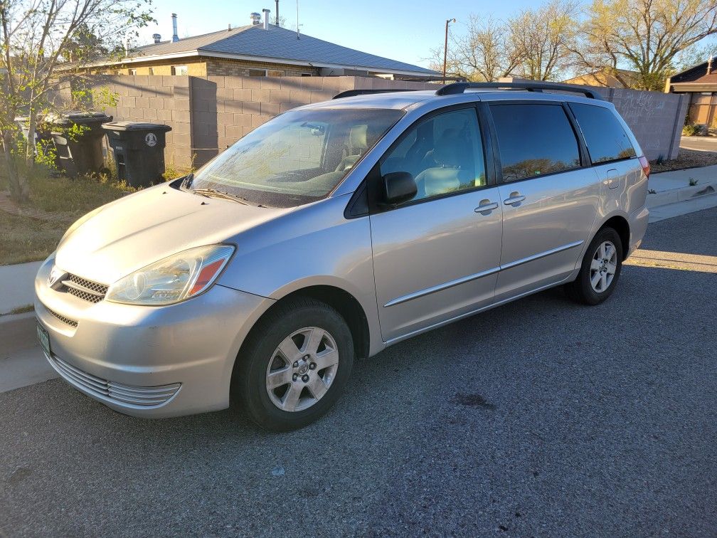 2004 Toyota Sienna