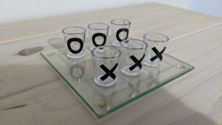 Miniature Shot Glass Tic-tac-toe Set
