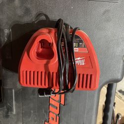 Milwaukee M12 Charger 