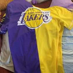 New Lakers Jersey Size SMALL