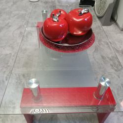 Beautiful glass table $75 firm 