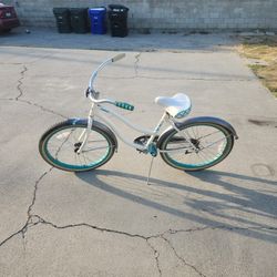 Huffy Cranbrook Women's Cruiser 