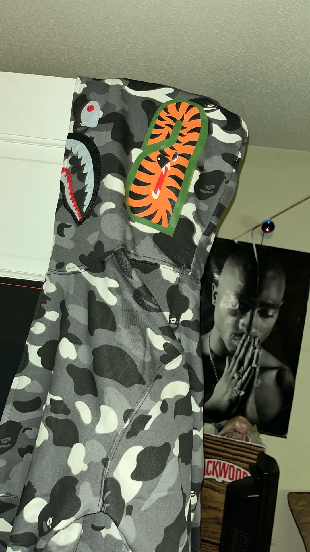 CITY CAMO SHARK FULL ZIP HOODIE COLOR:BLACK
