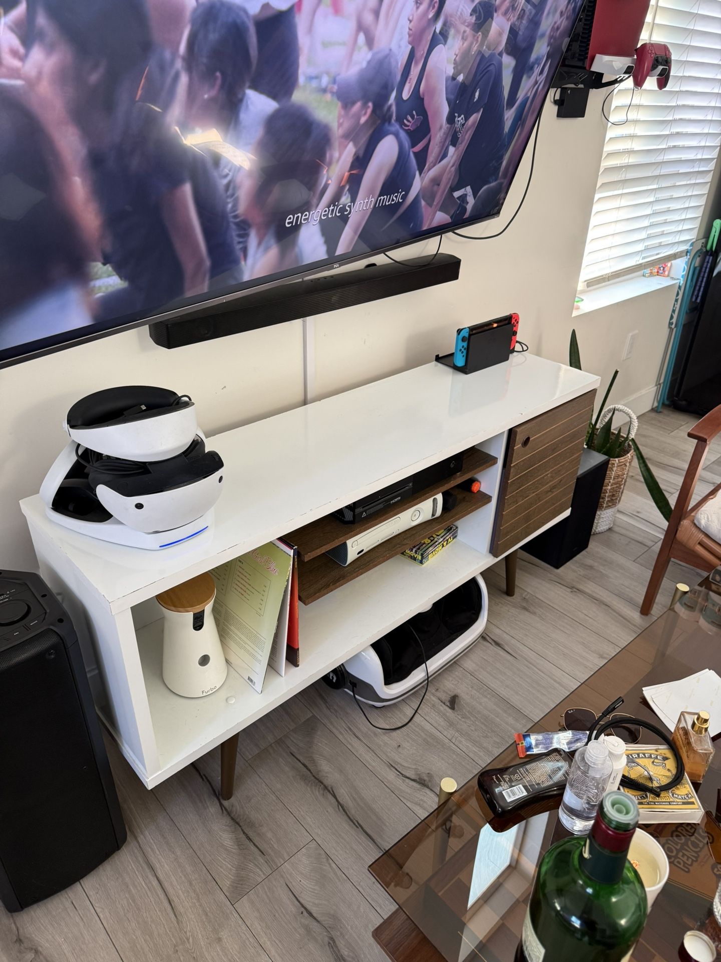 Tv stand