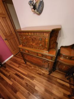 1928 Art Deco Bedroom Set. Blackhawk Furniture Company