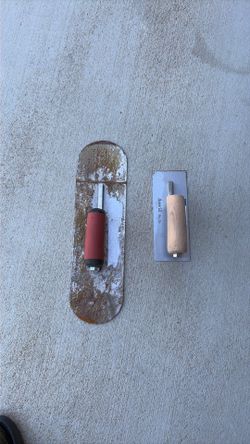 Finishing trowel