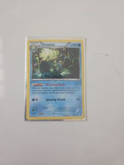 Omastar (Ungraded) Pokemon Card & Card Sleeve