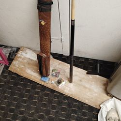 20oZ Pool Stick With Lazer Tip And Leather Cases