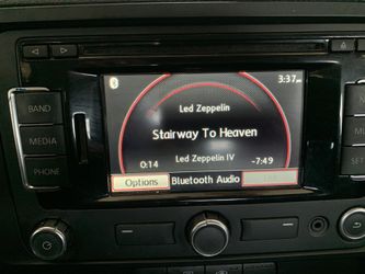 VW Volkswagen Jetta GPS Navigation stereo full working with key.