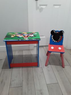 Mickey mouse Toddlers Desk