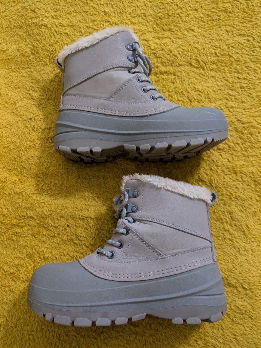 Youth Size 2 Waterproof Snow Boots