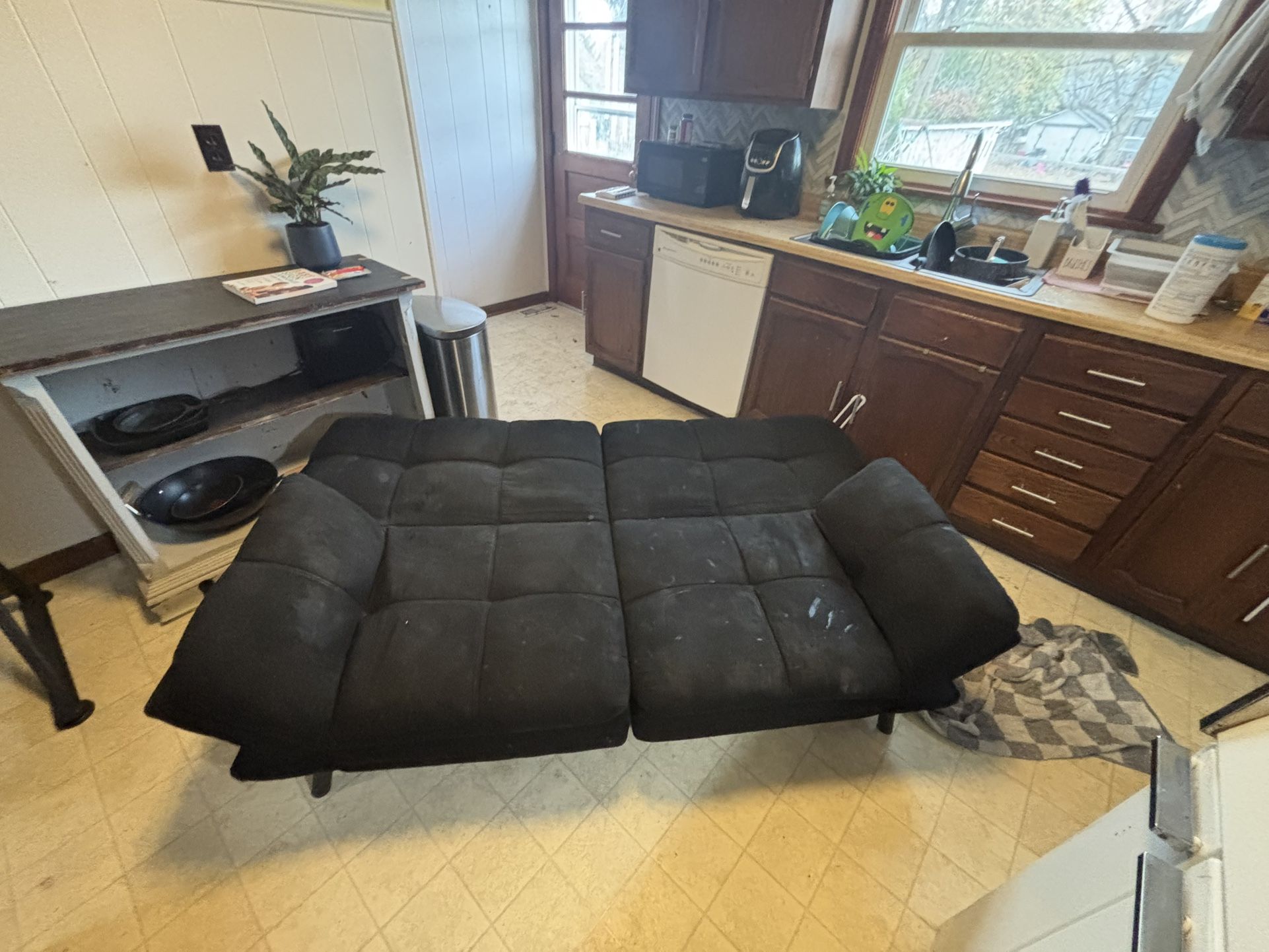 black futon
