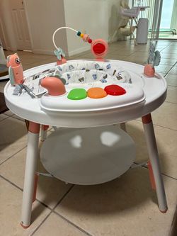 Baby activity center