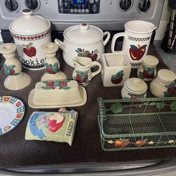 Vintage Apple Decor, Kitchen Items
