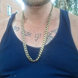 18 karat gold Cuban lake chain 