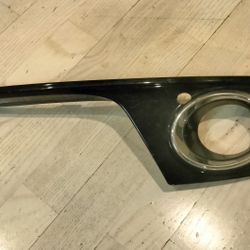 Right front passenger fog light bezel for an Audi Q5, specifically for the 2009-2017 models.