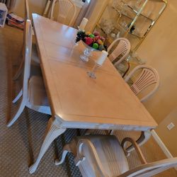 Dining Room Table & Hutch