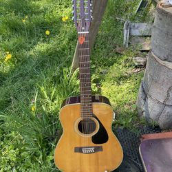 Yamaha FG-313 Acoustic Guitar 