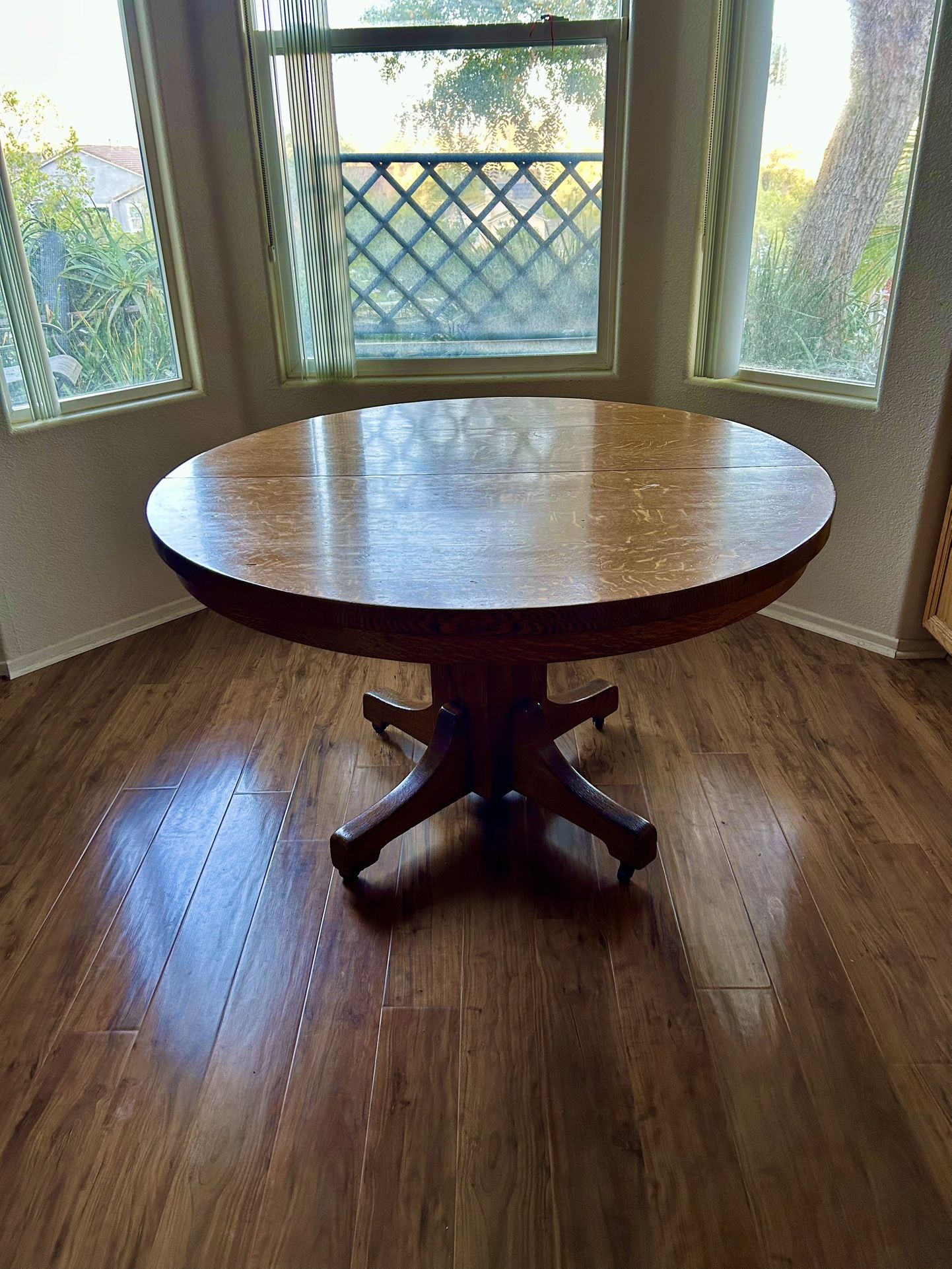 Round Kitchen Table
