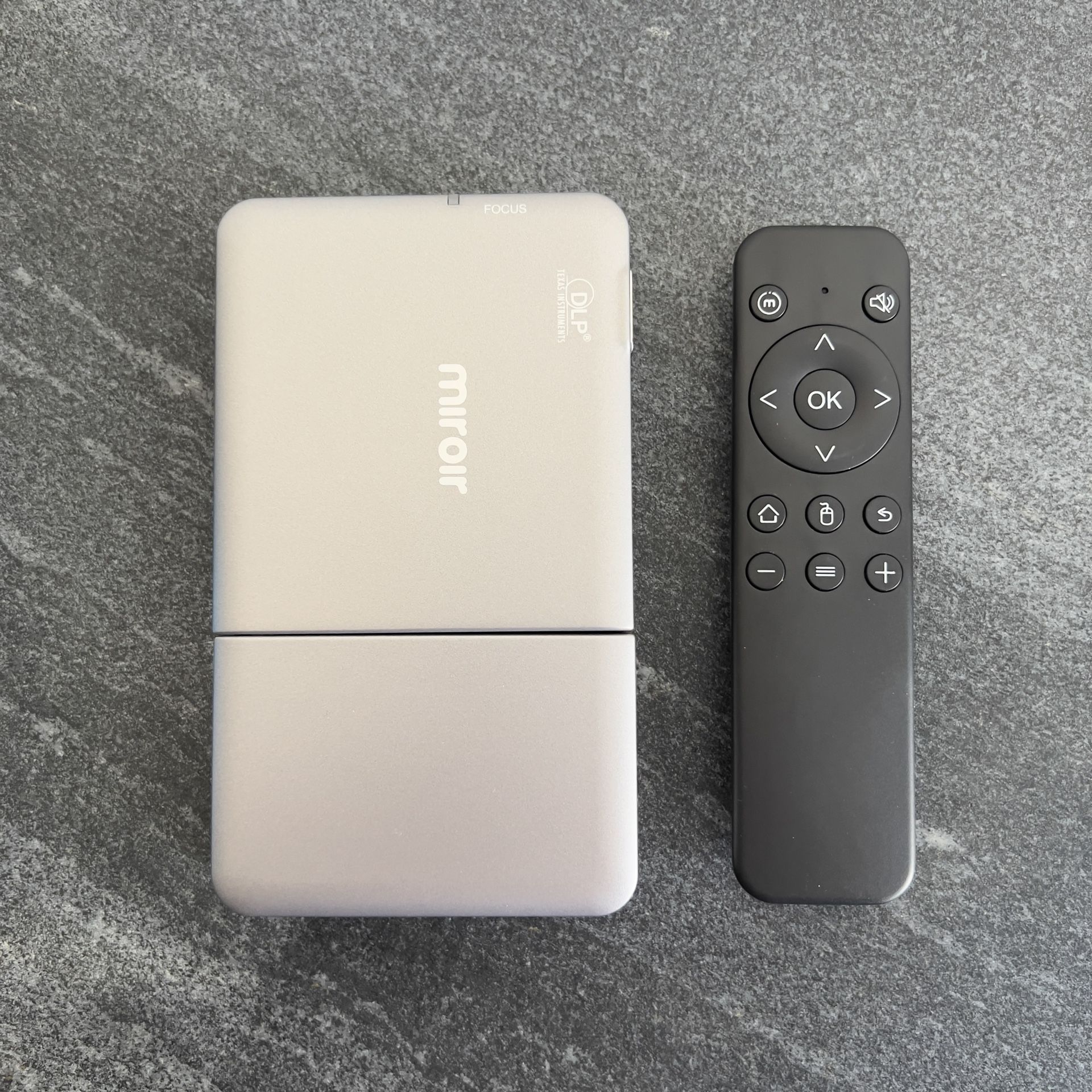 Mini Tilt Smart Projector