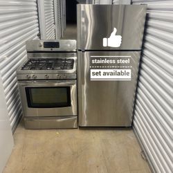SET STOVE AND FRIDGE 30”