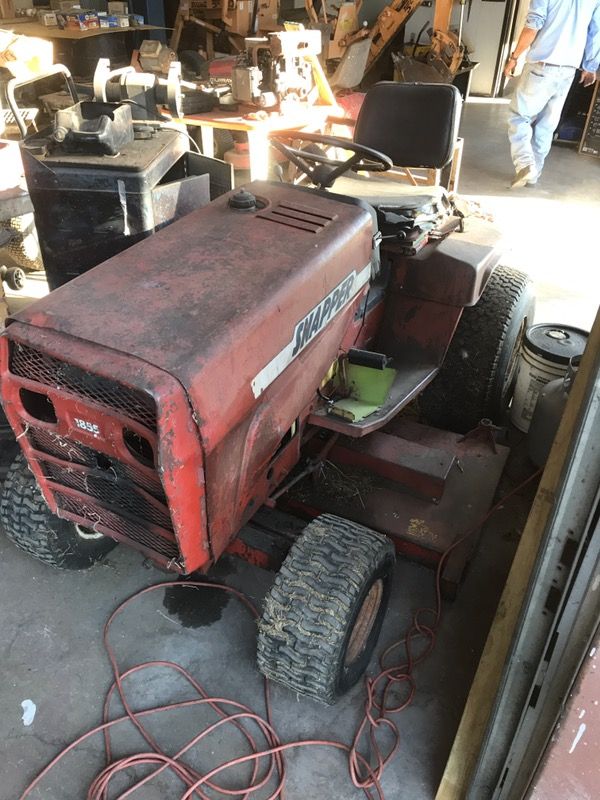 Riding lawn mower