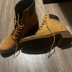 Ladies Timberland Boots Heeled