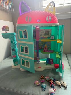 Lot of Gabby’s Dollhouse toys