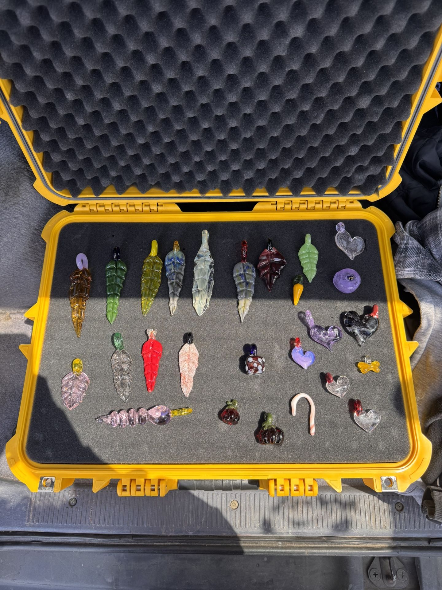 BOROSILICATE GLASS PENDANTS