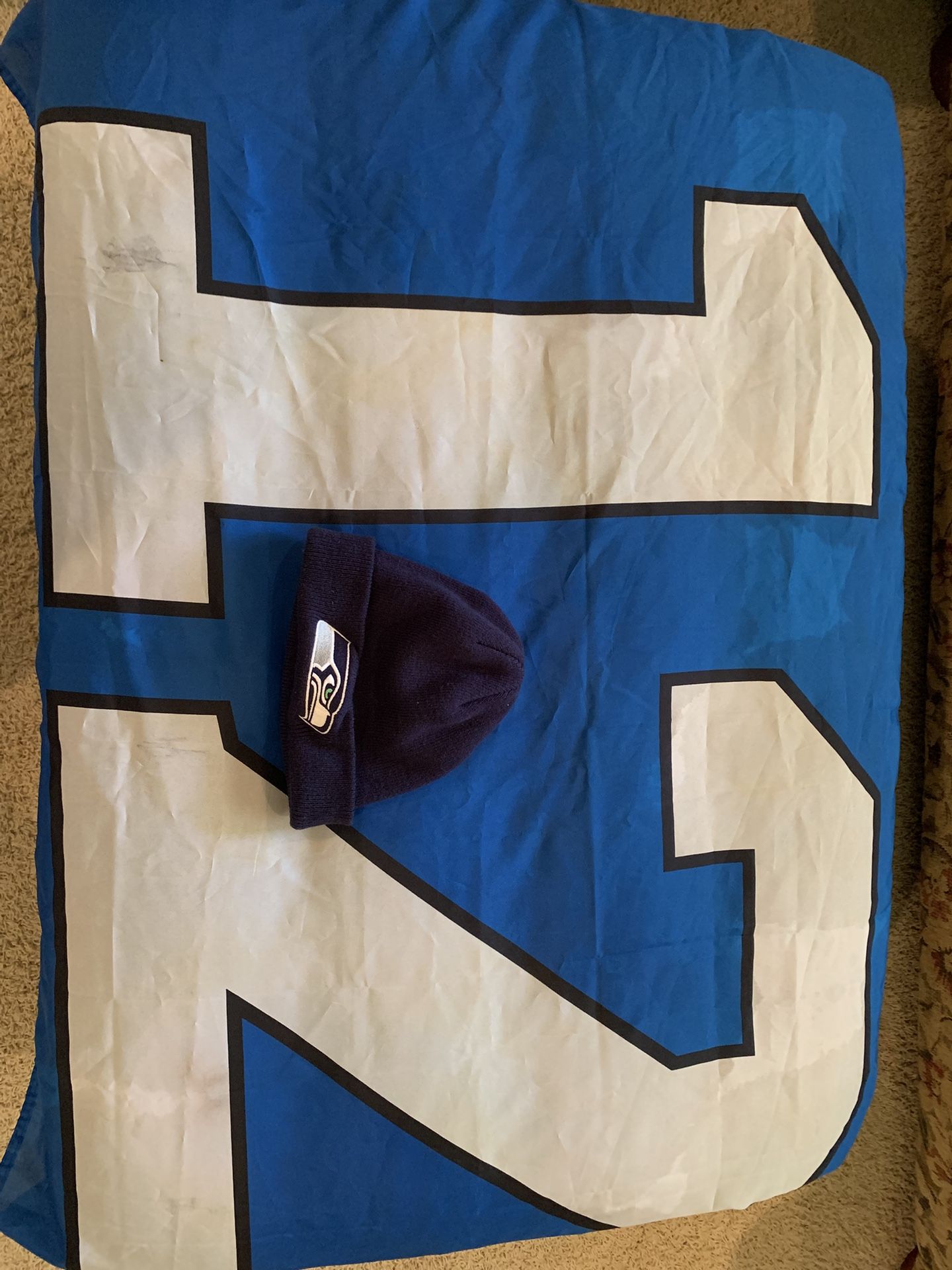 Seahawks Flag And Beanie