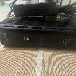 ARRISAT&T Arris BGW210-700 802.11bgnac 400mW Bonded VDSL2 Wireless Voice Gateway 4 x Gigabit Ports