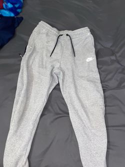 nike men’s tech pants size medium