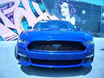 2015 Ford Mustang Thumbnail