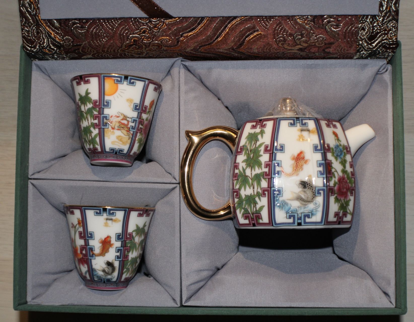 Quality Ceramic Teacup Set Includes Original Box, 2 Cups And A Pouring Cup