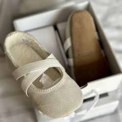 Robeez Cream Baby Ballet Shoes 