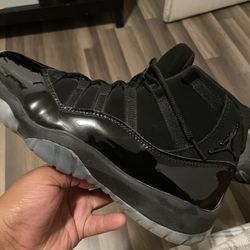 Jorden 11s Cap&gowns 