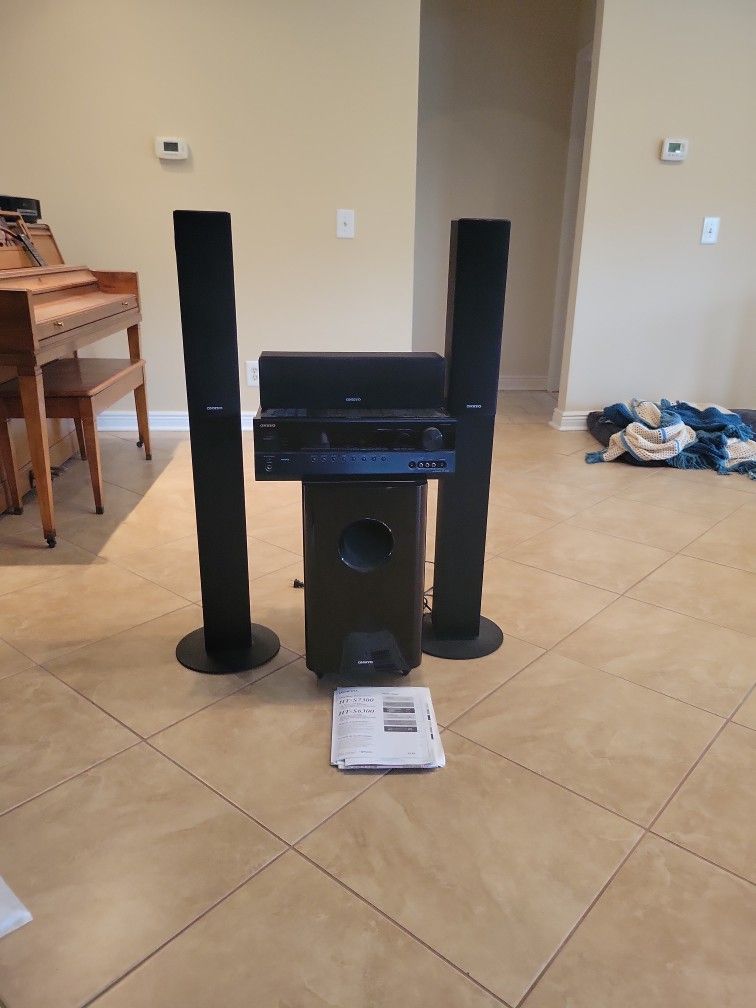 ONKYO H T S7300 HOME THEATER SYSTEM SURROUND SOUND