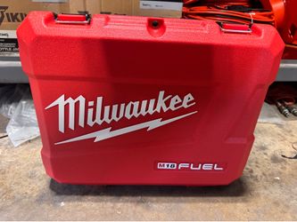 Milwaukee M18 1/2 impact.