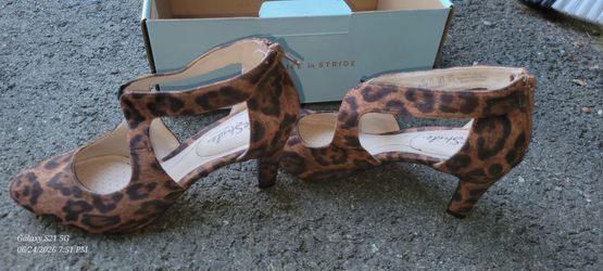 Giovanna 2 Pump in a leopard